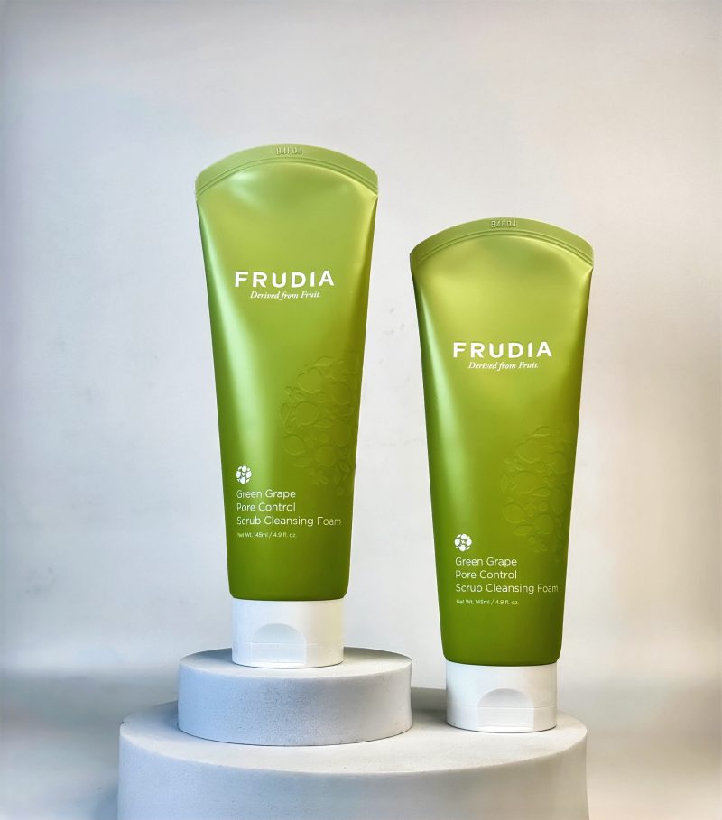 Frudia Green Grape Pore Control Scrub Cleansing Foam - Image 2